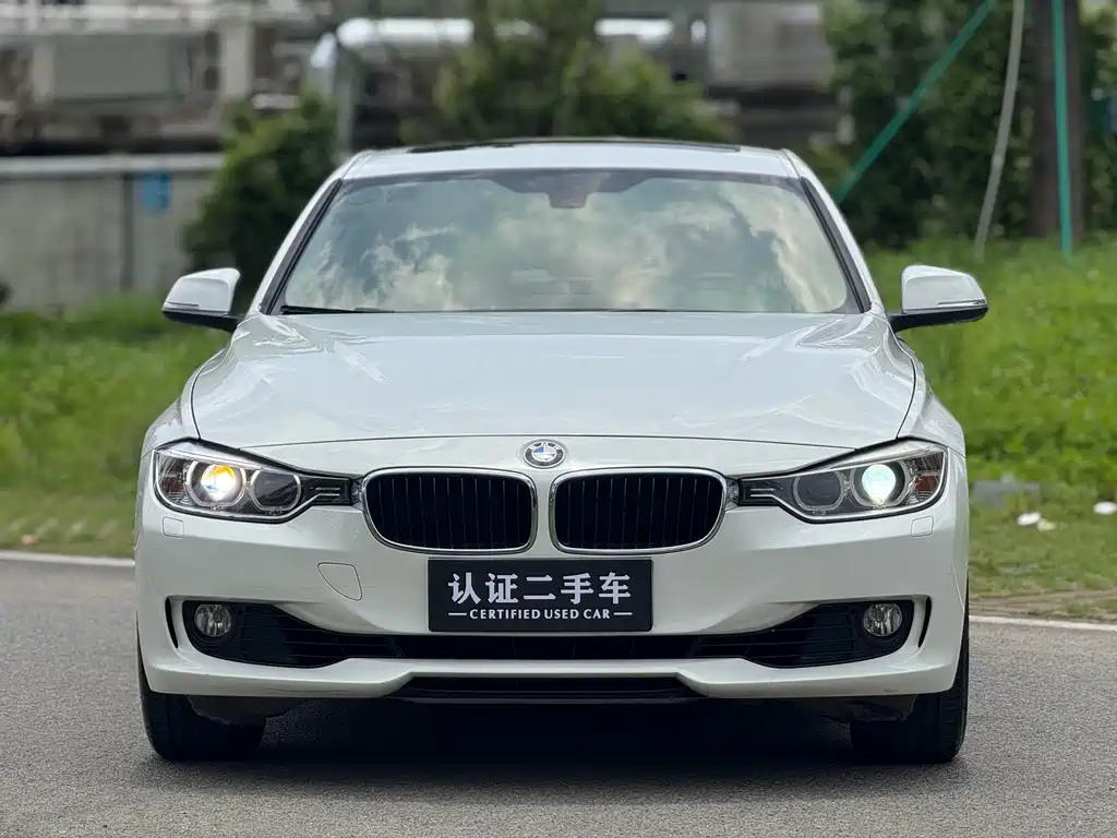 BMW 3 Series 2012 — фото 2