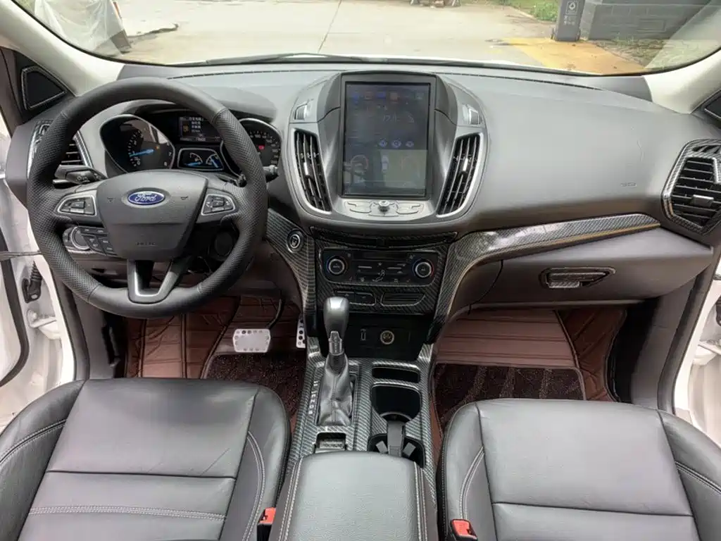 Ford Kuga 2017 — фото 21