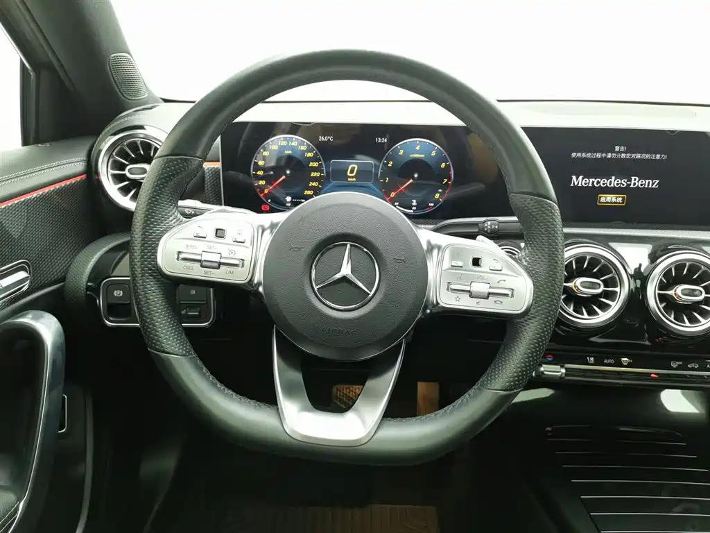 Mercedes-Benz A-Class 2020 — фото 11