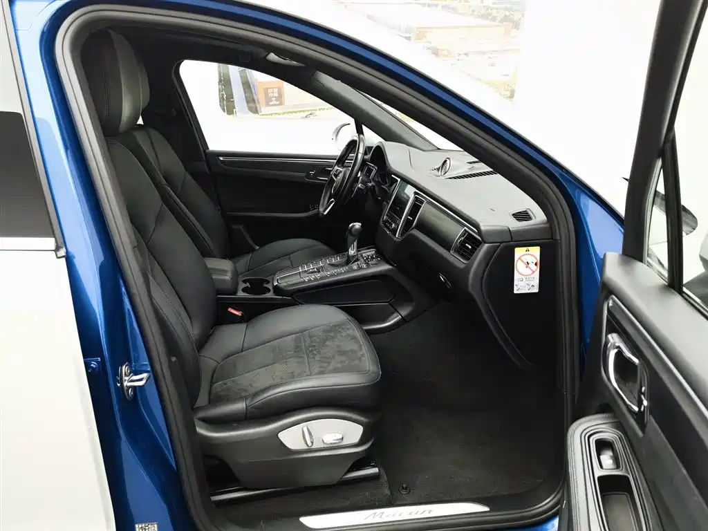 Porsche Macan 2016 — фото 23
