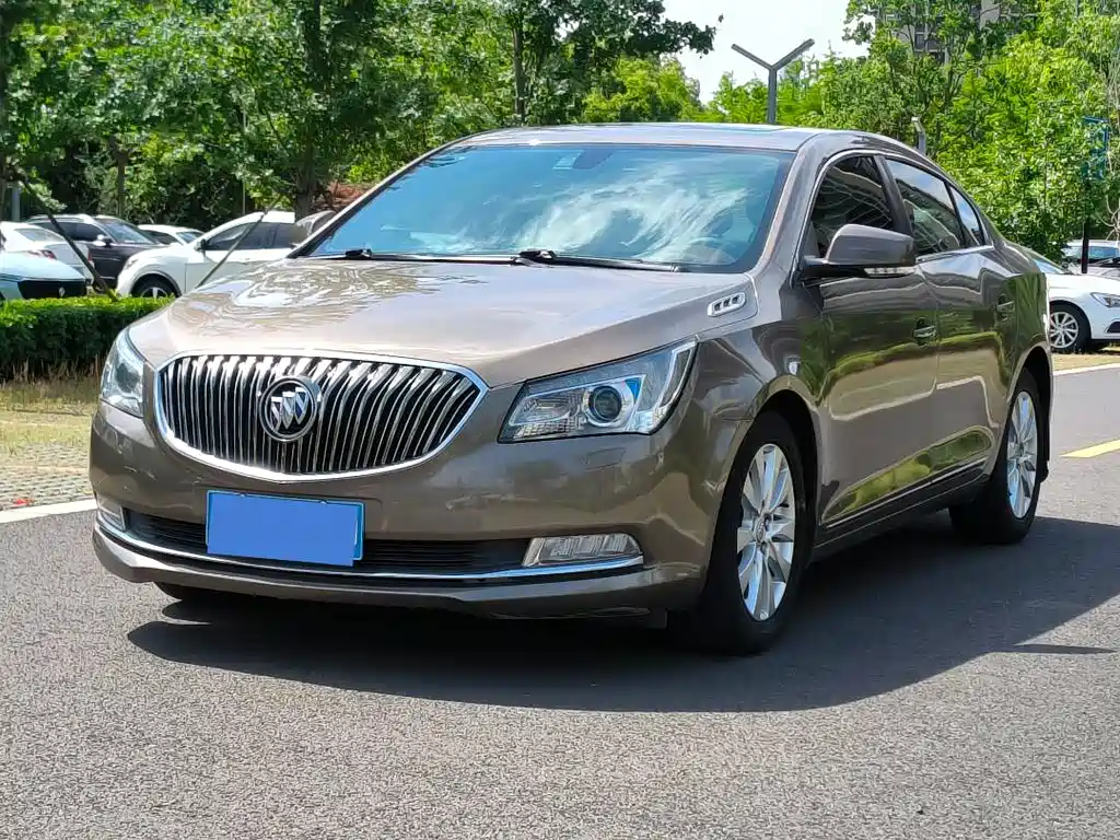 Buick LaCrosse 2015 — фото 1
