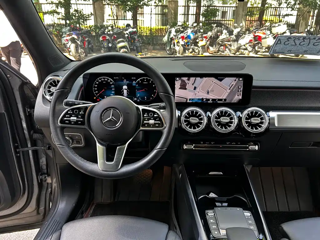 Mercedes-Benz GLB 2023 — фото 11