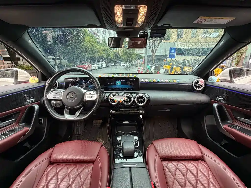 Mercedes-Benz A-Class 2020 — фото 11