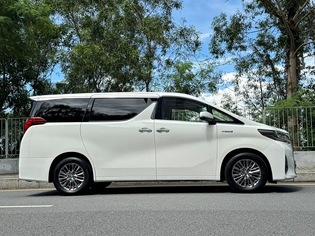 Toyota Alphard 2020 — фото 7
