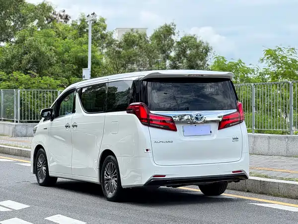 Toyota Alphard 2020