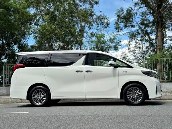 Toyota Alphard 2020
