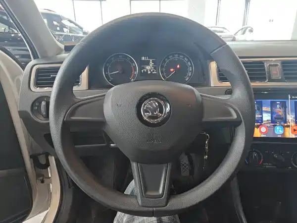 Skoda Rapid Spaceback 2016