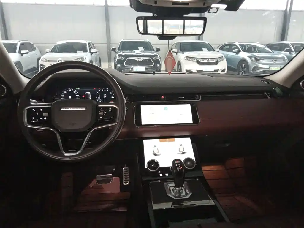 Land Rover Evoque 2022 — фото 6