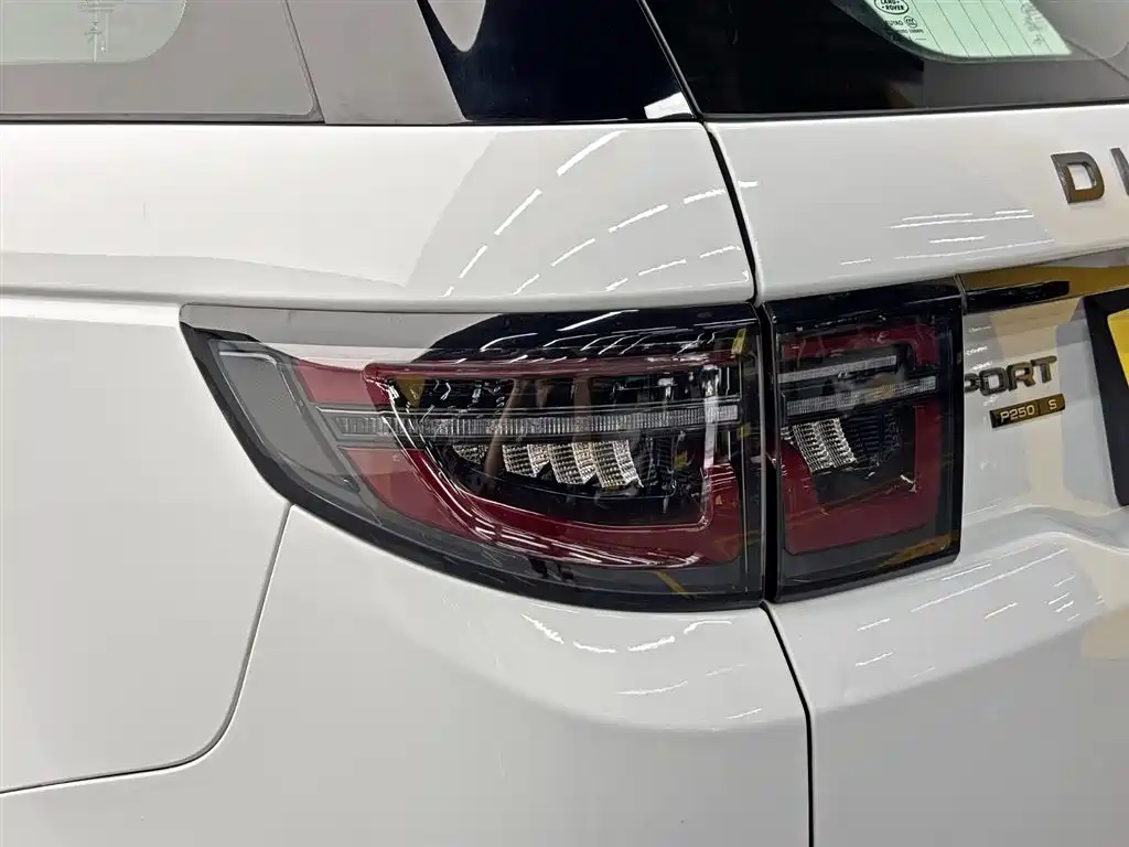 Land Rover Discovery Sport 2021 — фото 10