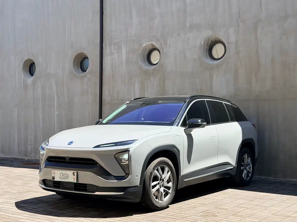 NIO ES6 2020