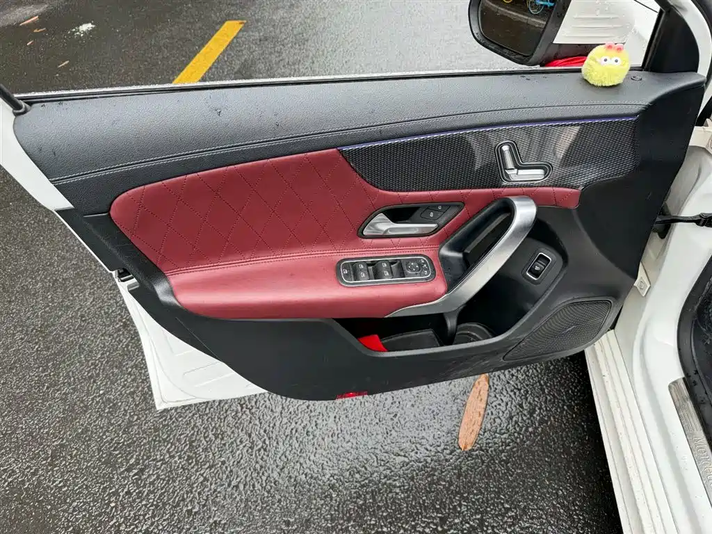 Mercedes-Benz A-Class 2020 — фото 6