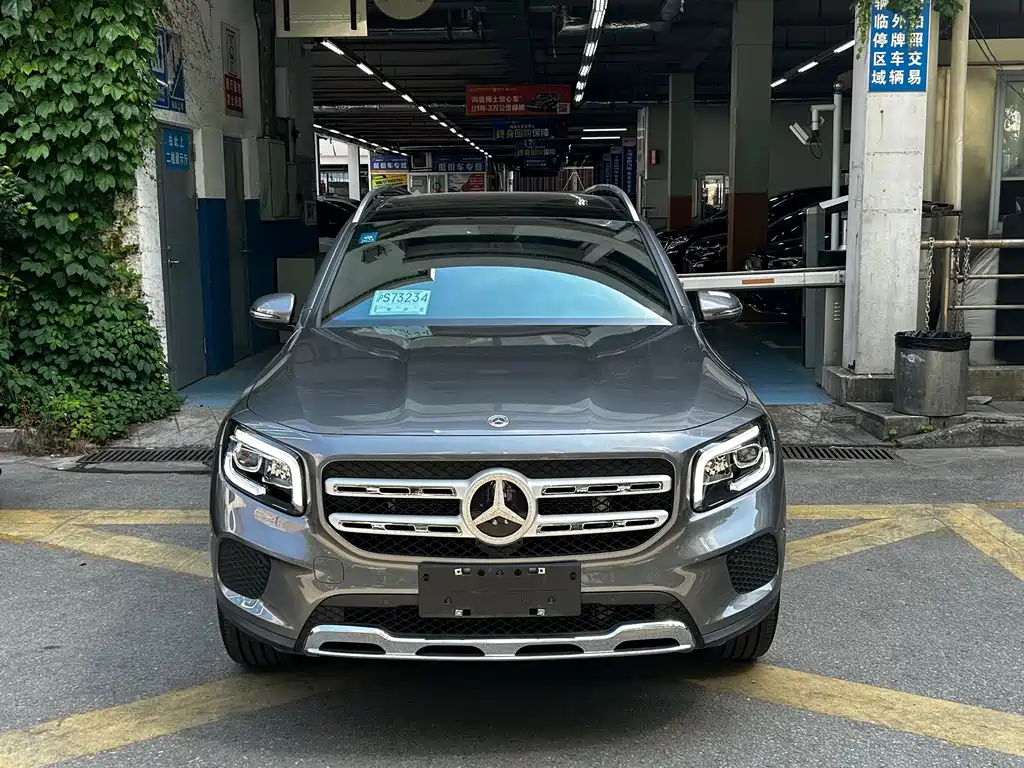 Mercedes-Benz GLB 2023 — фото 1