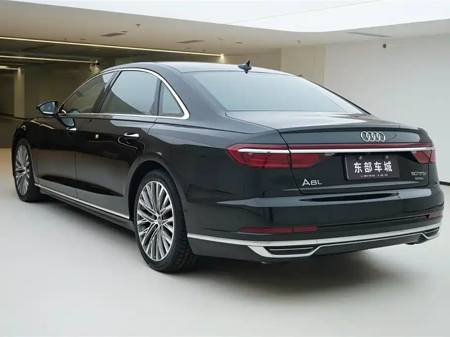 Audi A8 2019 — фото 4