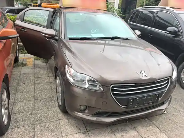 Peugeot 301 2017