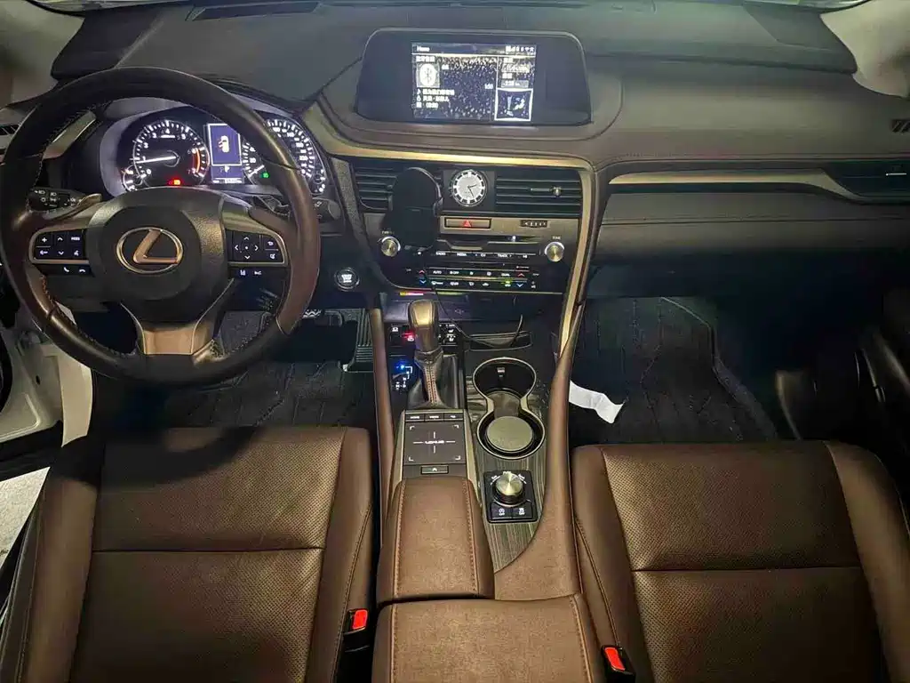 Lexus RX 2021