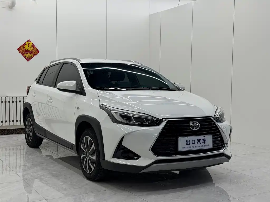 Toyota Yaris L 2023