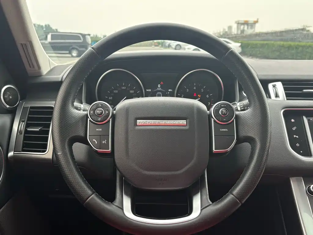 Land Rover Range Rover Sport 2017 — фото 14