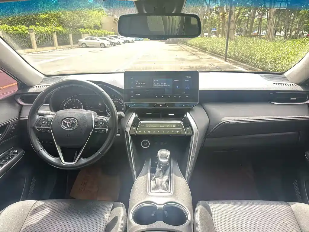 Toyota Harrier 2022
