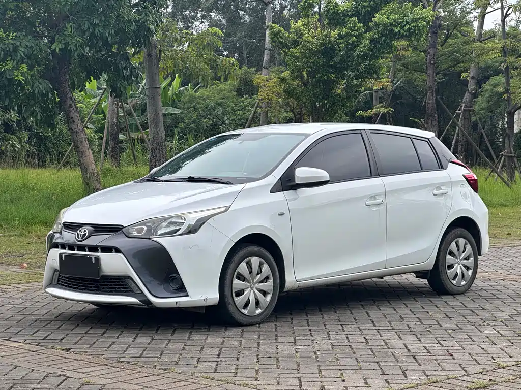 Toyota Yaris L 2018 — фото 1