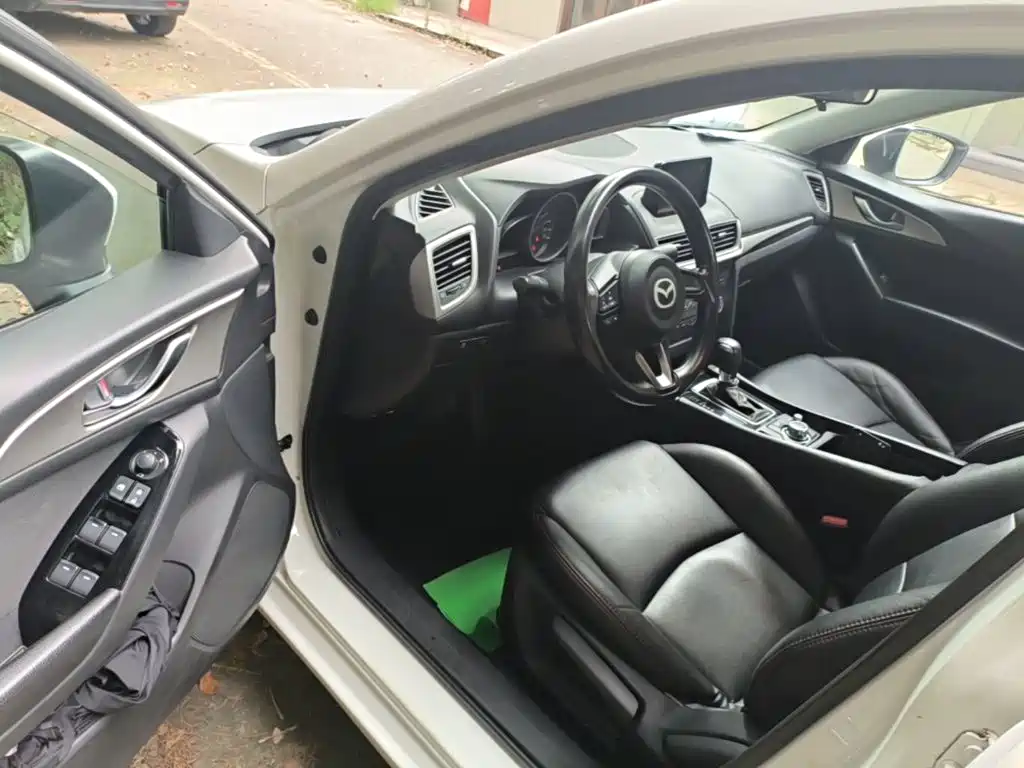 Mazda 3 Angkesela 2017 — фото 16