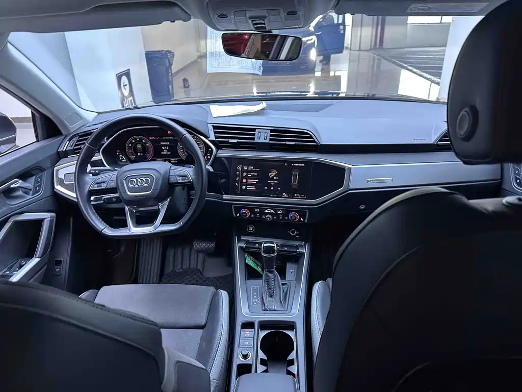 Audi Q3 2023 — фото 19