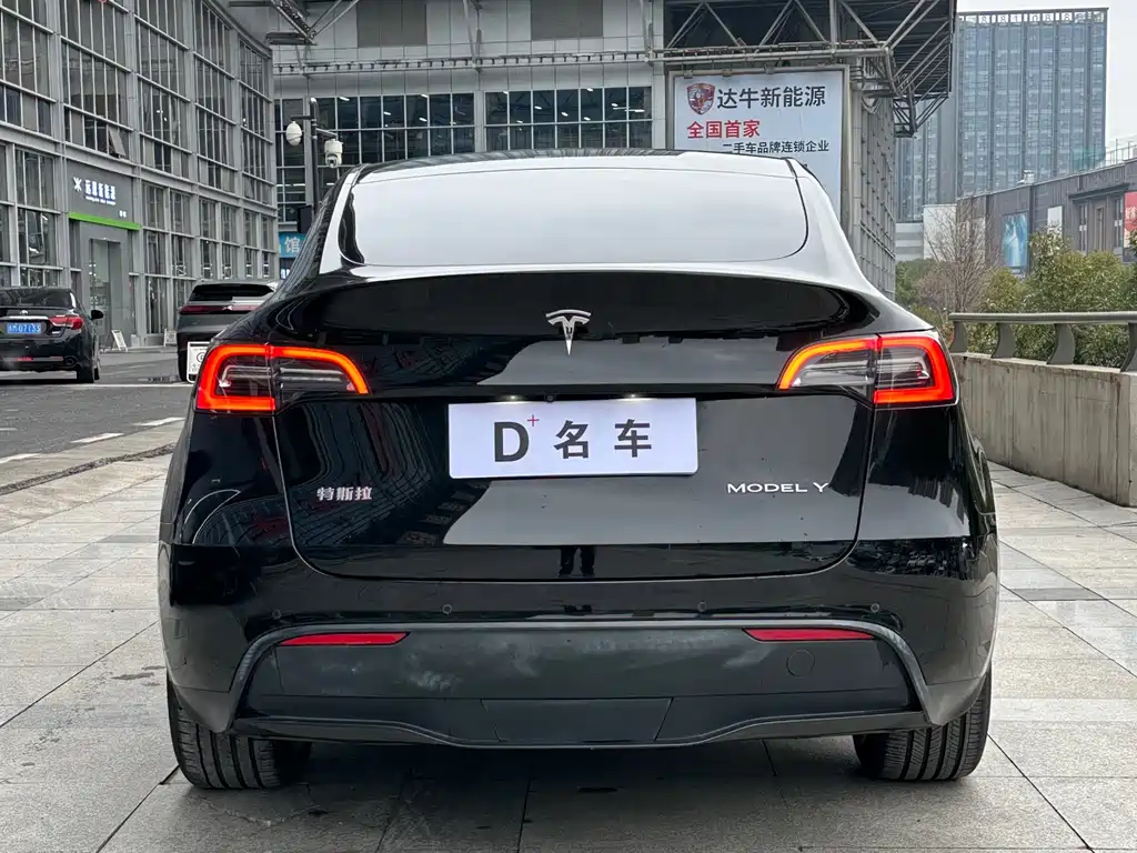 Tesla Model Y 2021 — фото 12