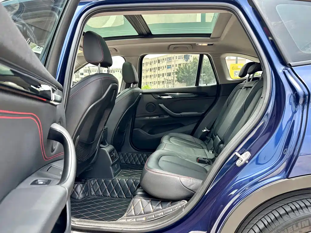 BMW X1 2018 — фото 11