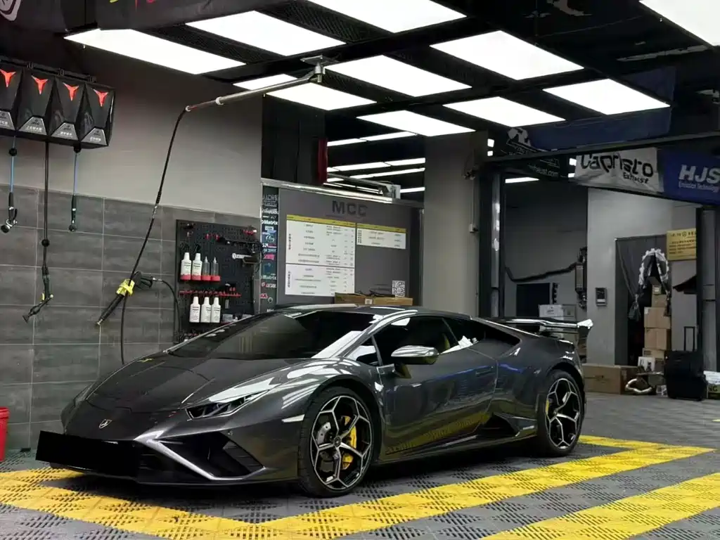 Lamborghini Huracán 2021 — фото 1
