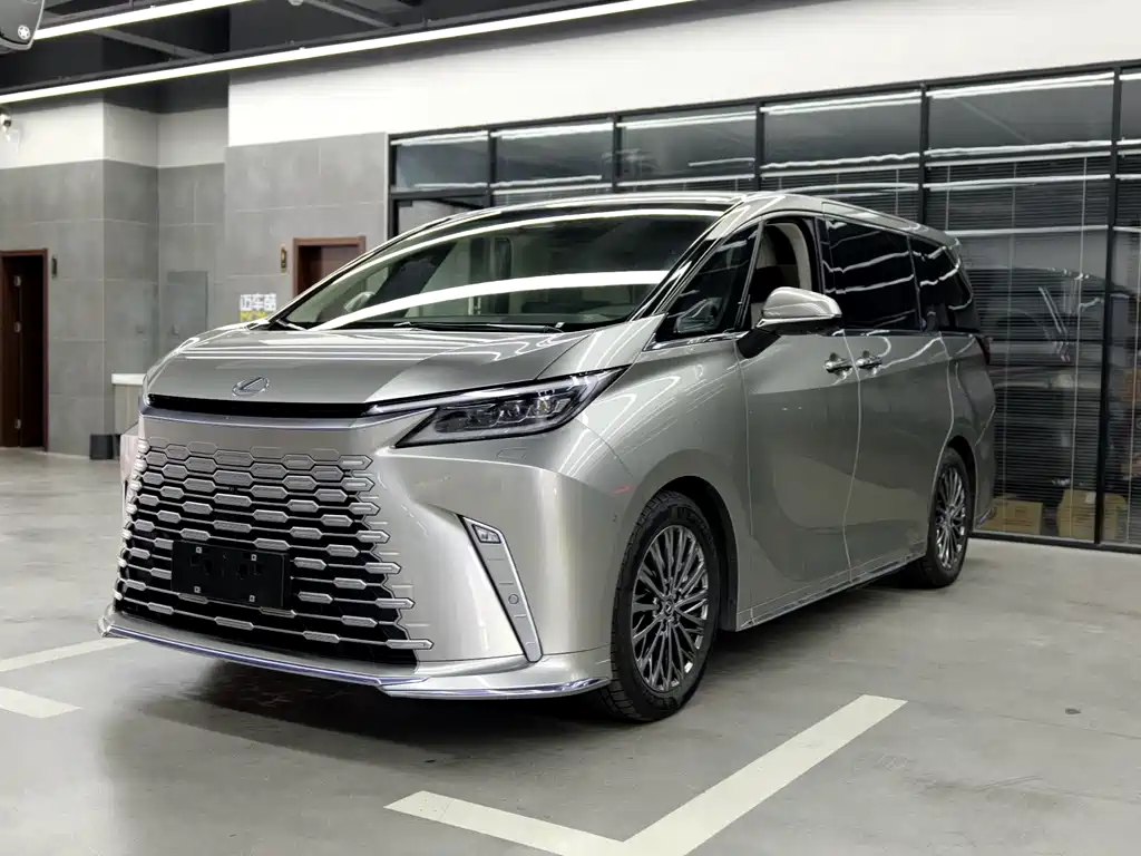 Lexus LM 2023