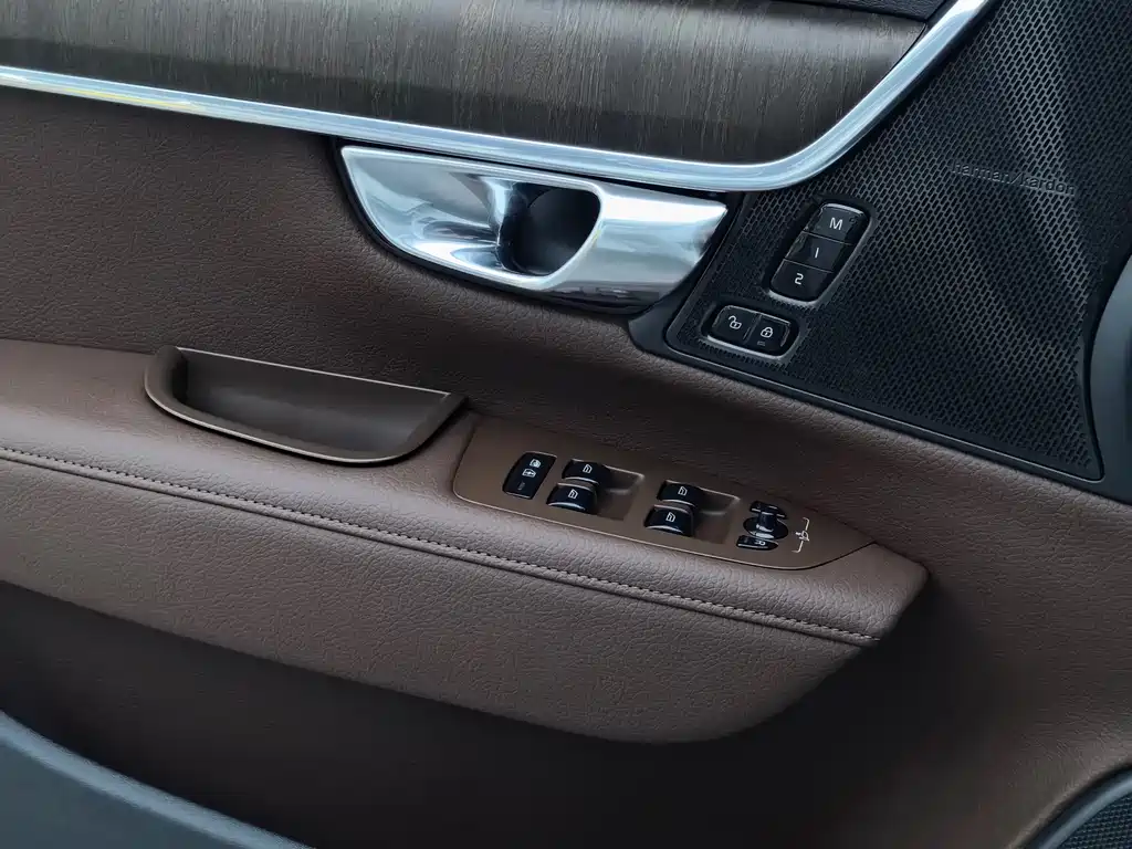 Volvo V90 2021 — фото 29