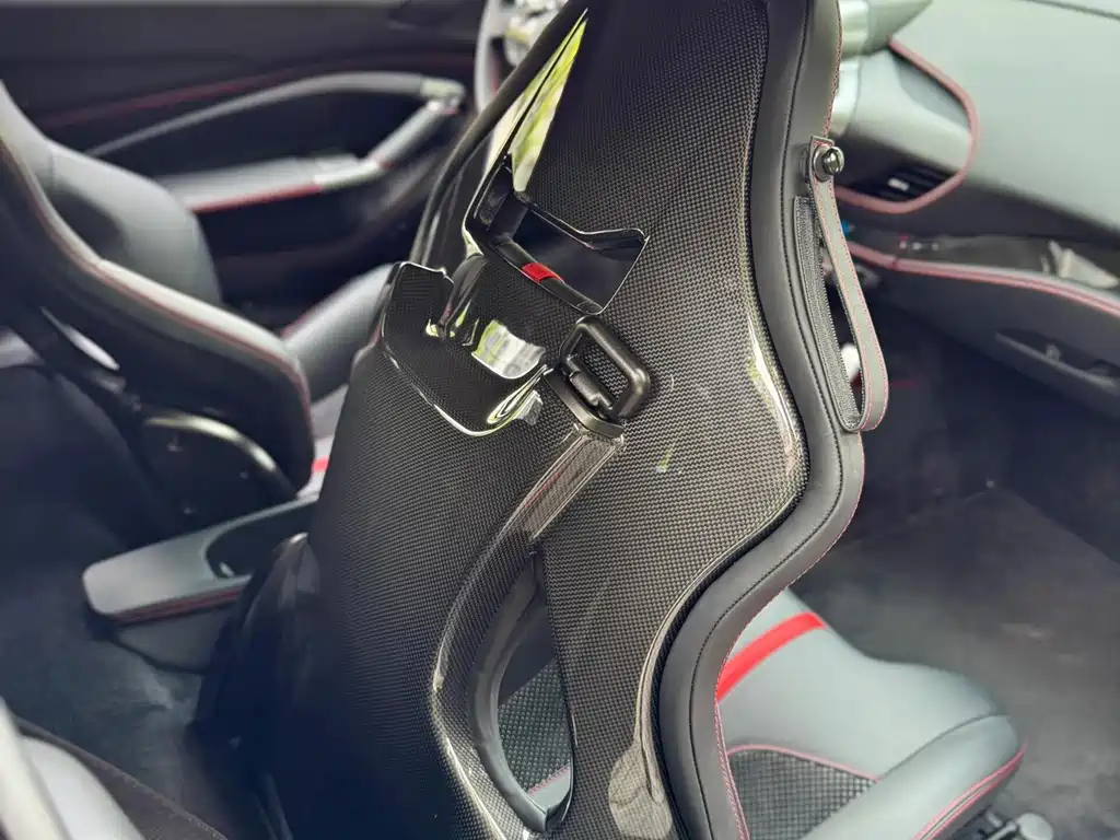 Ferrari F8 2022 — фото 10