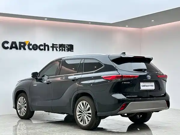 Toyota Highlander 2021