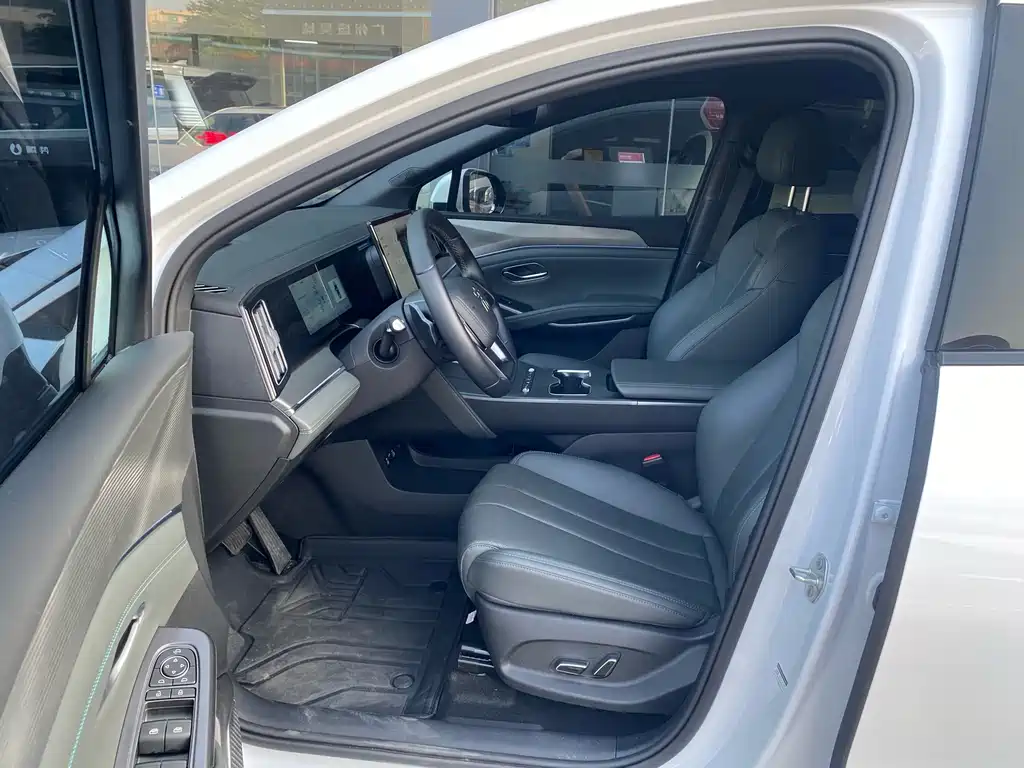 BYD Song L DM-i 2025 — фото 3