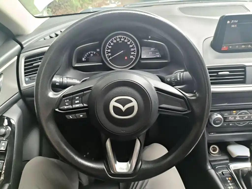 Mazda 3 Angkesela 2017 — фото 11