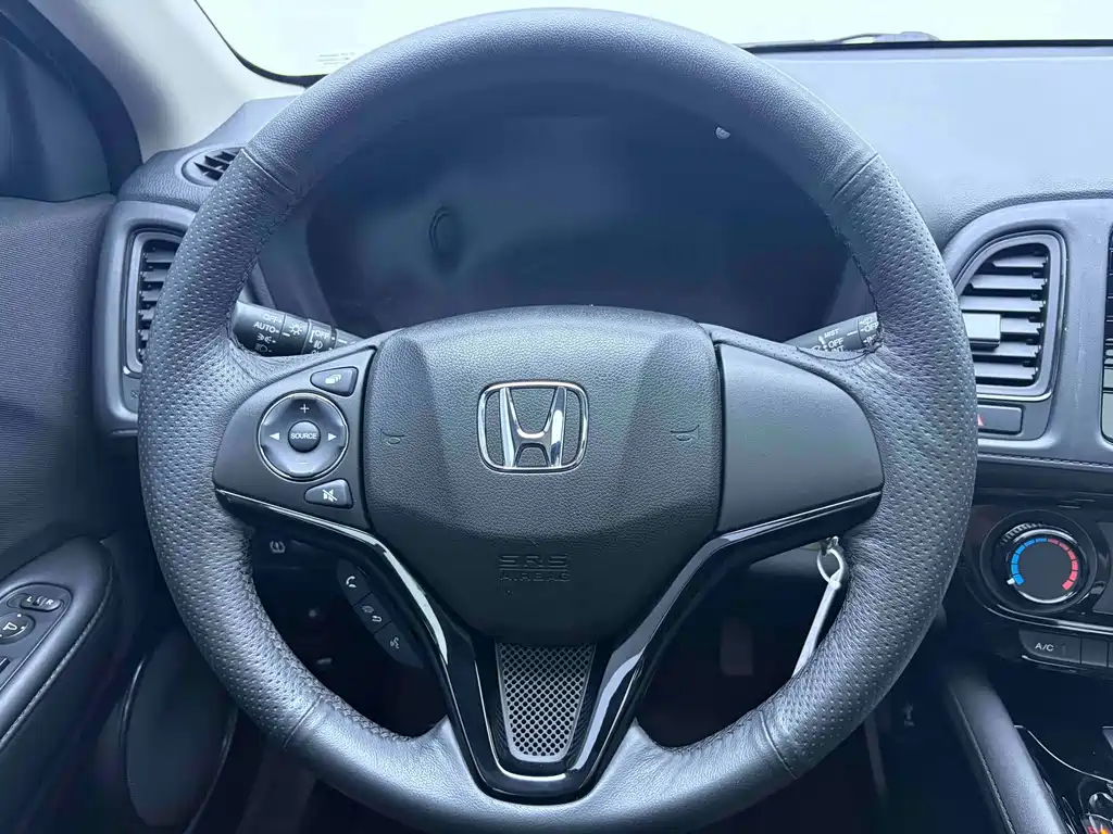 Honda Vezel 2022 — фото 9