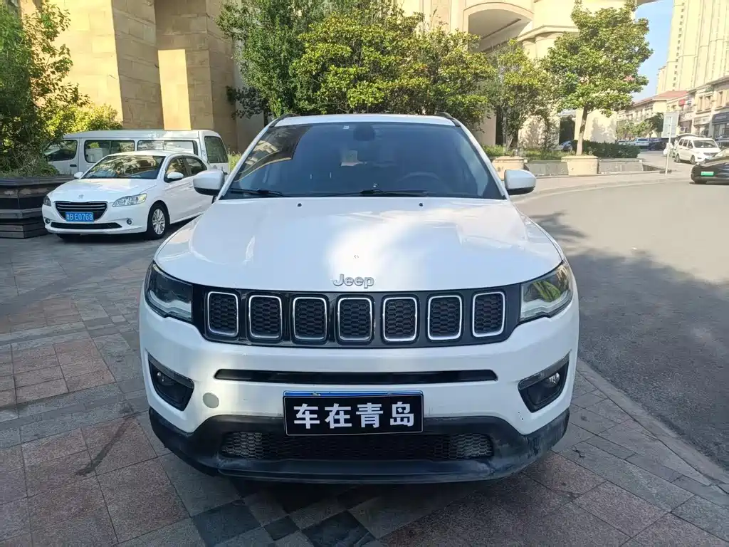 Jeep Compass 2018 — фото 3