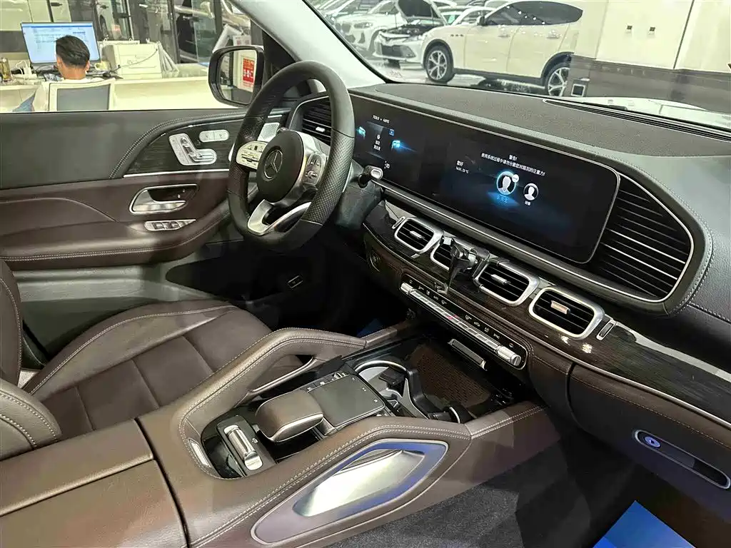 Mercedes-Benz GLS 2023 — фото 17