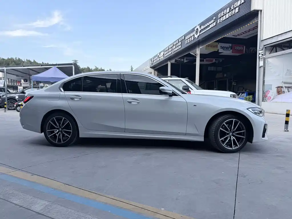 BMW 3 Series 2022