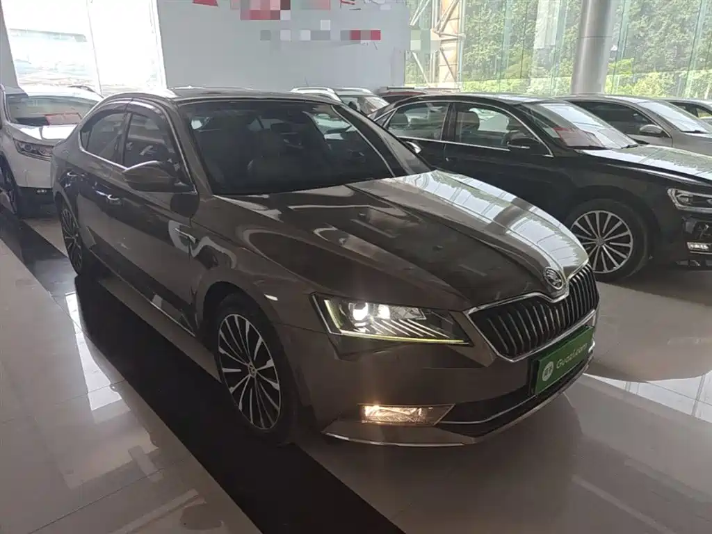Skoda Superb 2015 — фото 4