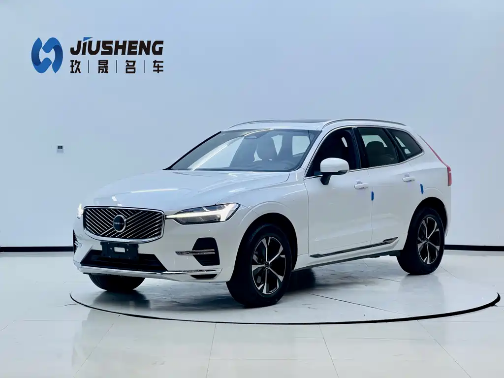 Volvo XC60 2025 — фото 1