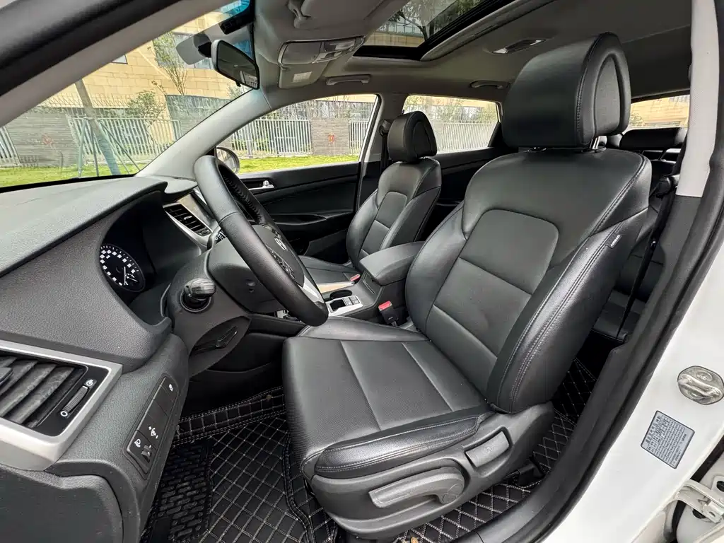 Hyundai Tucson 2017 — фото 11