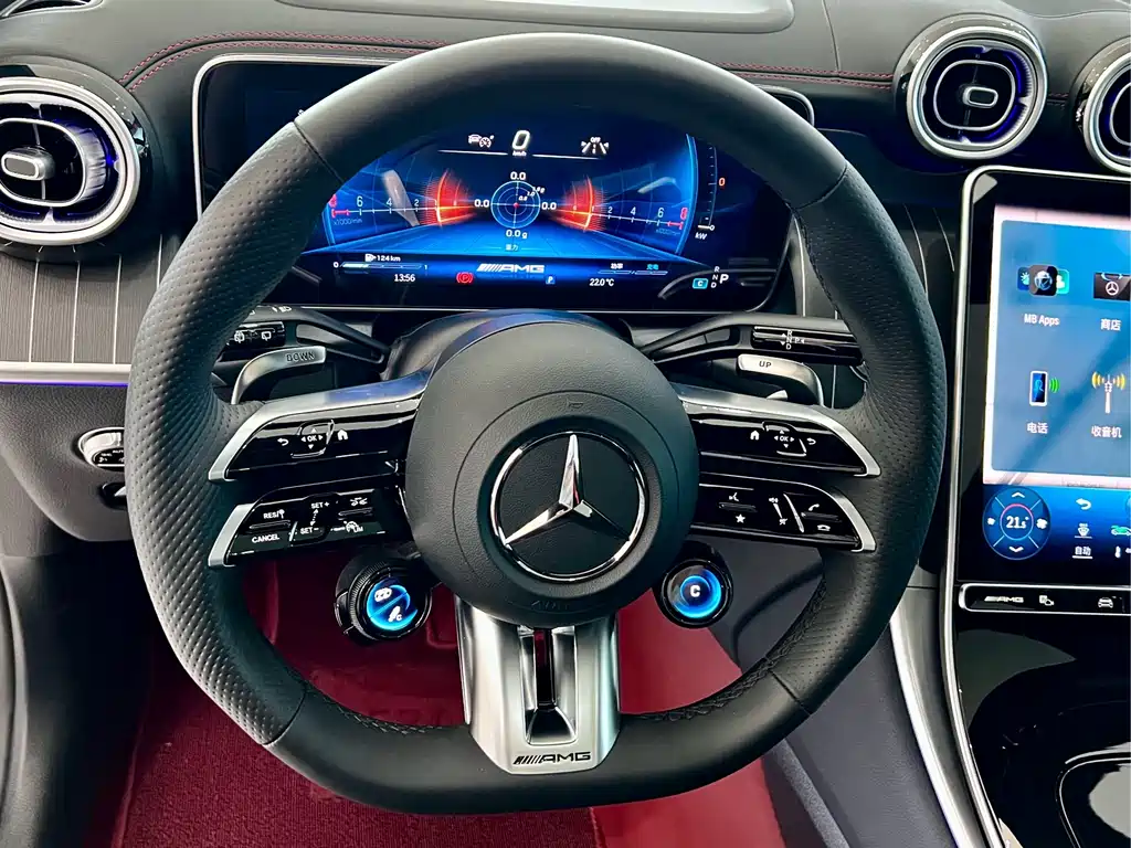 Mercedes-Benz GLC AMG 2025 — фото 16