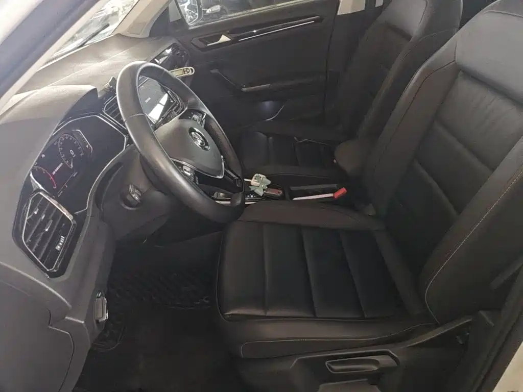 Volkswagen T-Roc 2020 — фото 15