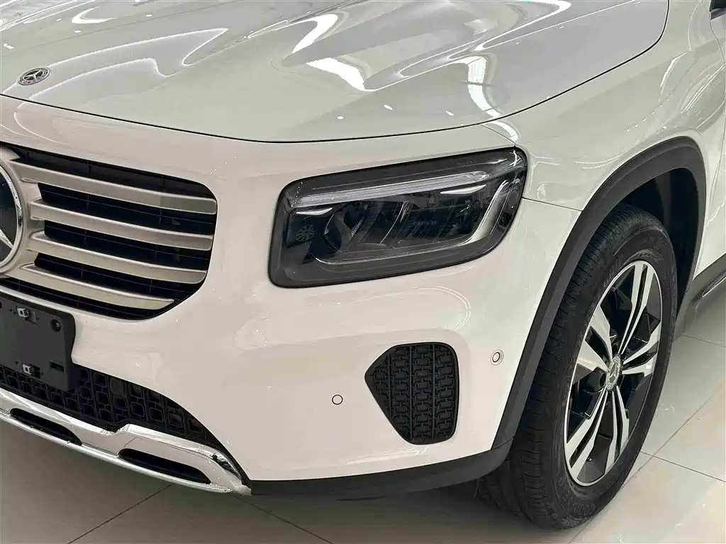 Mercedes-Benz GLB 2024