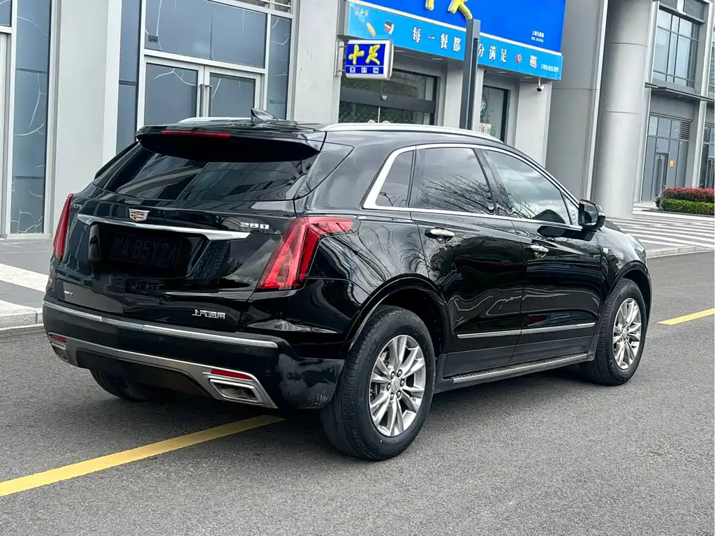 Cadillac XT5 2021 — фото 6