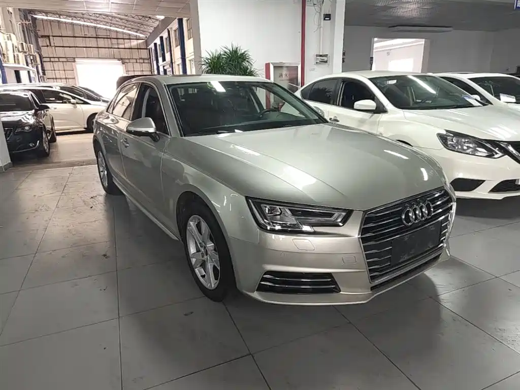 Audi A4L 2018 — фото 4