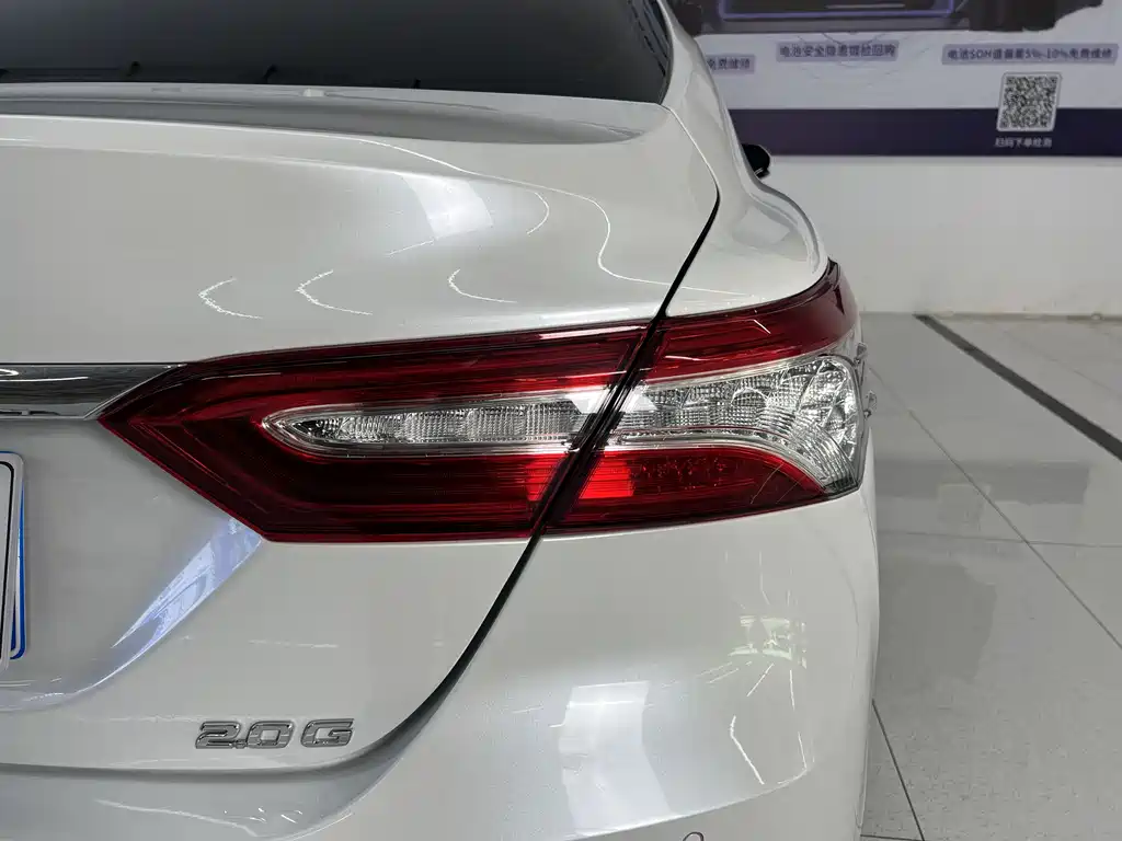 Toyota Camry 2021 — фото 12