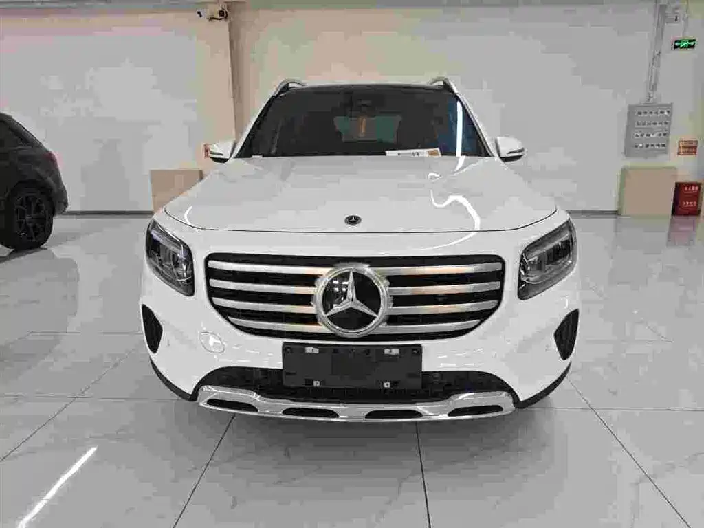 Mercedes-Benz GLB 2024 — фото 2