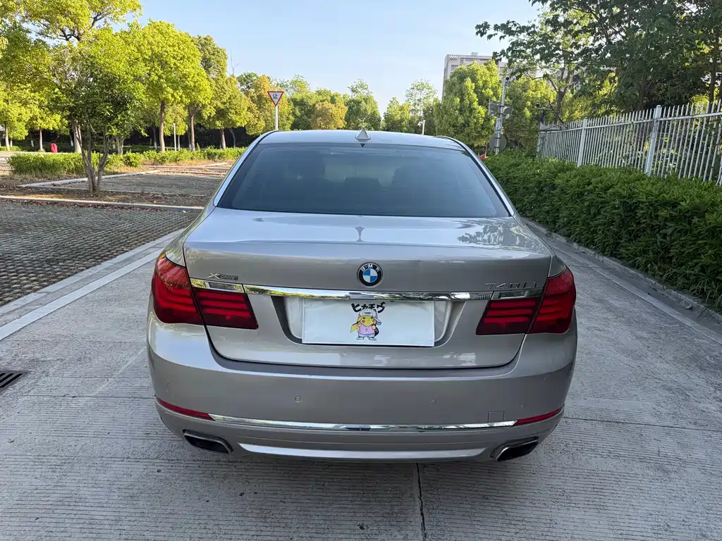 BMW 7 Series 2013 — фото 20