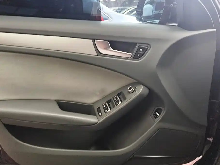 Audi A4L 2014